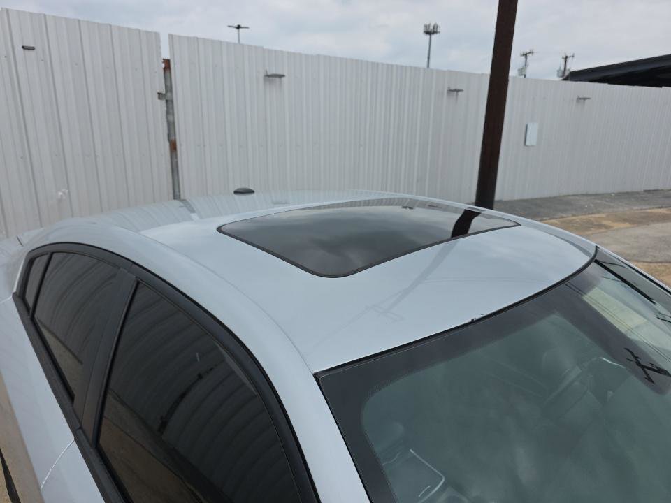 Used 2019 Dodge Charger SXT RWD image 11