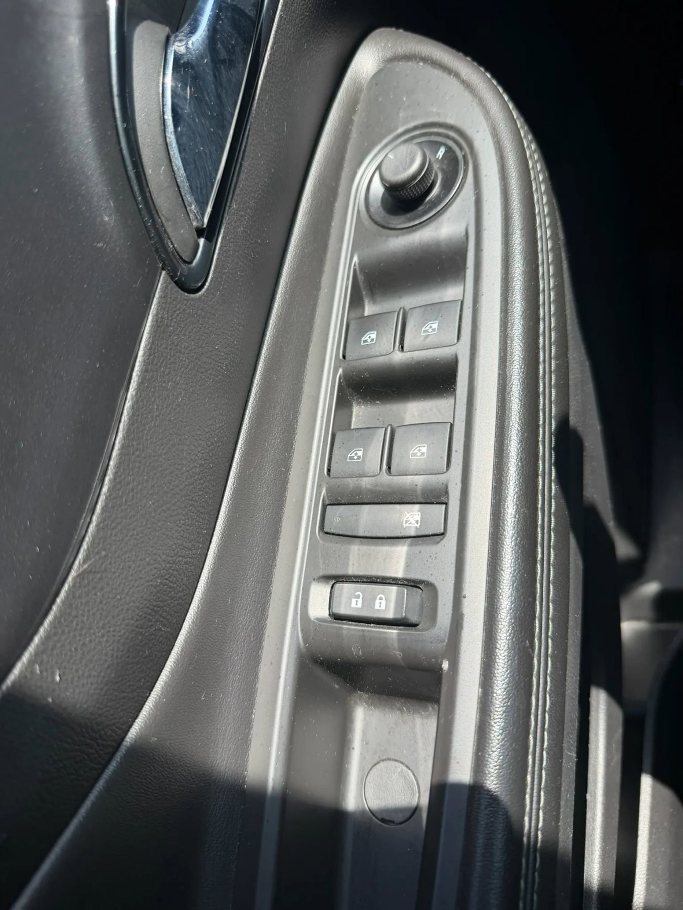 Used 2021 Buick Encore Preferred image 22