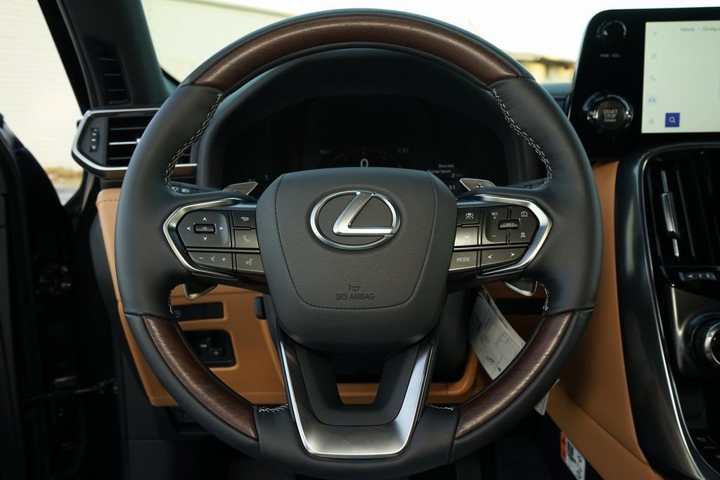 Used 2026 Lexus LX 600 4WD w/ Appearance Package image 12