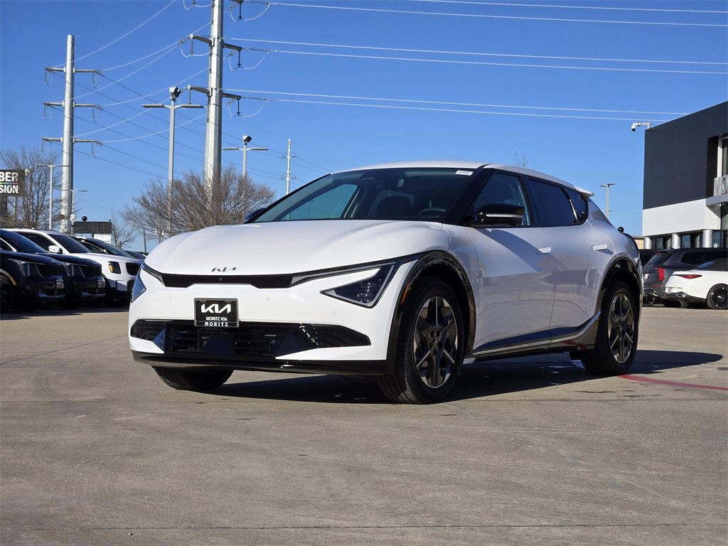 New 2025 Kia EV6 Wind image 2