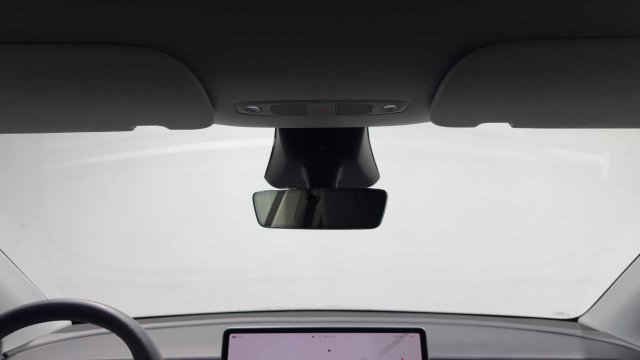 Used 2024 Tesla Model Y Performance AWD/4WD image 19
