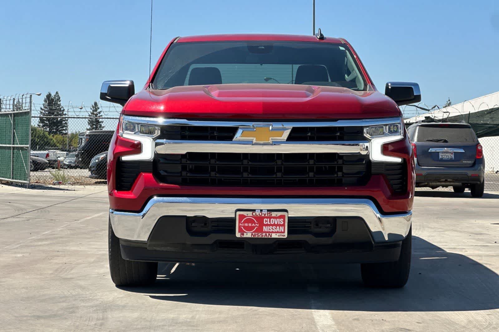 Used 2023 Chevrolet Silverado 1500 LT AWD/4WD image 11