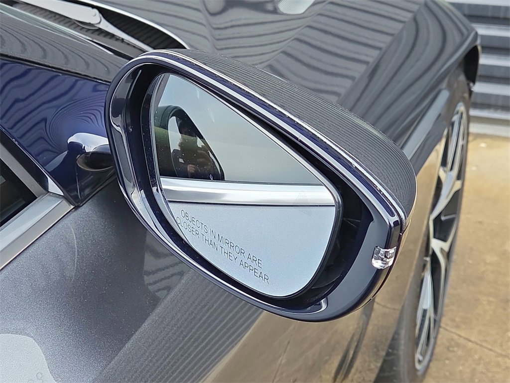 Used 2019 Aston Martin DB11 Volante image 28