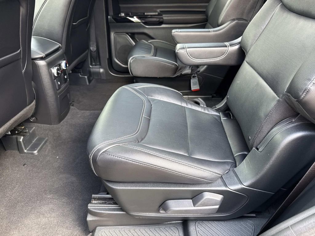 Used 2024 Ford Explorer ST w/ Equipment Group 401A AWD/4WD image 16