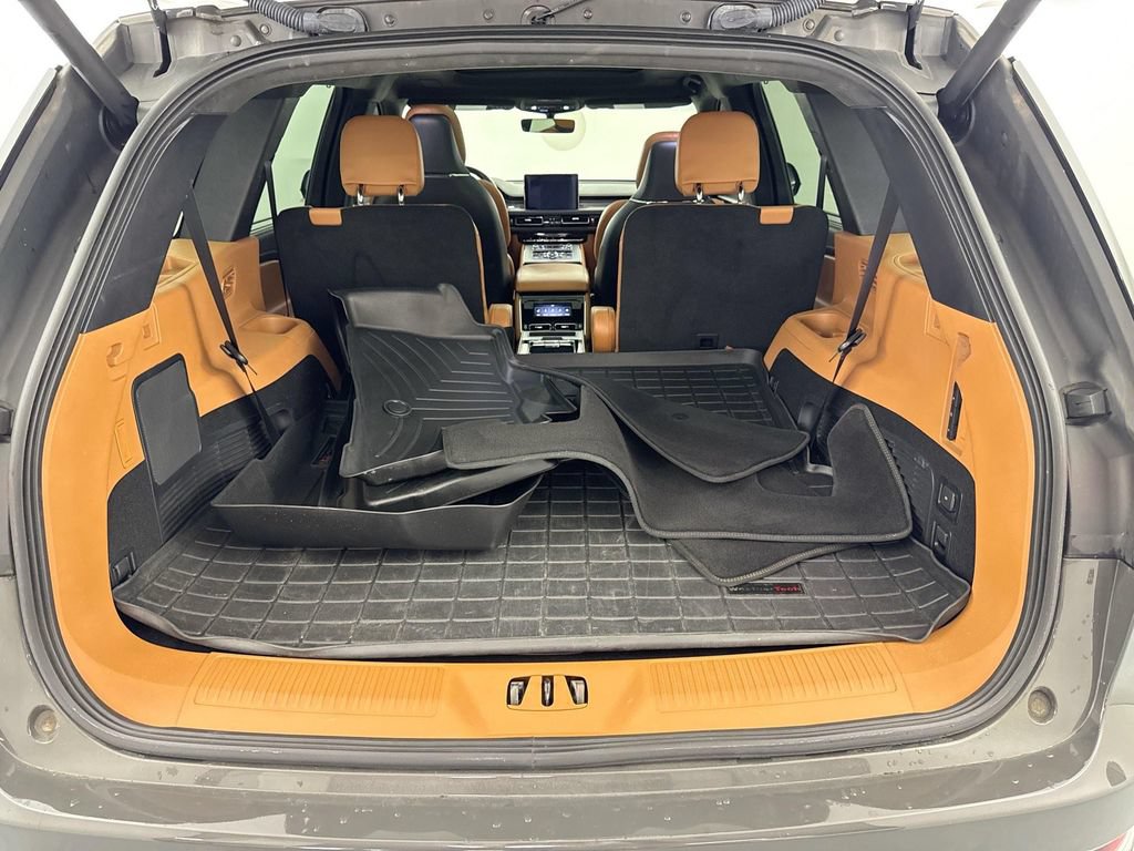 Used 2022 Lincoln Aviator Black Label AWD/4WD image 27