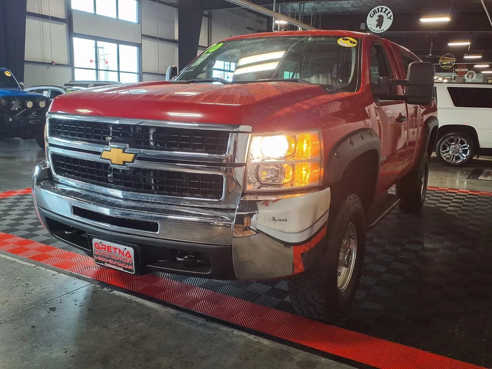 Used 2010 Chevrolet Silverado 3500 W/T AWD/4WD image 4