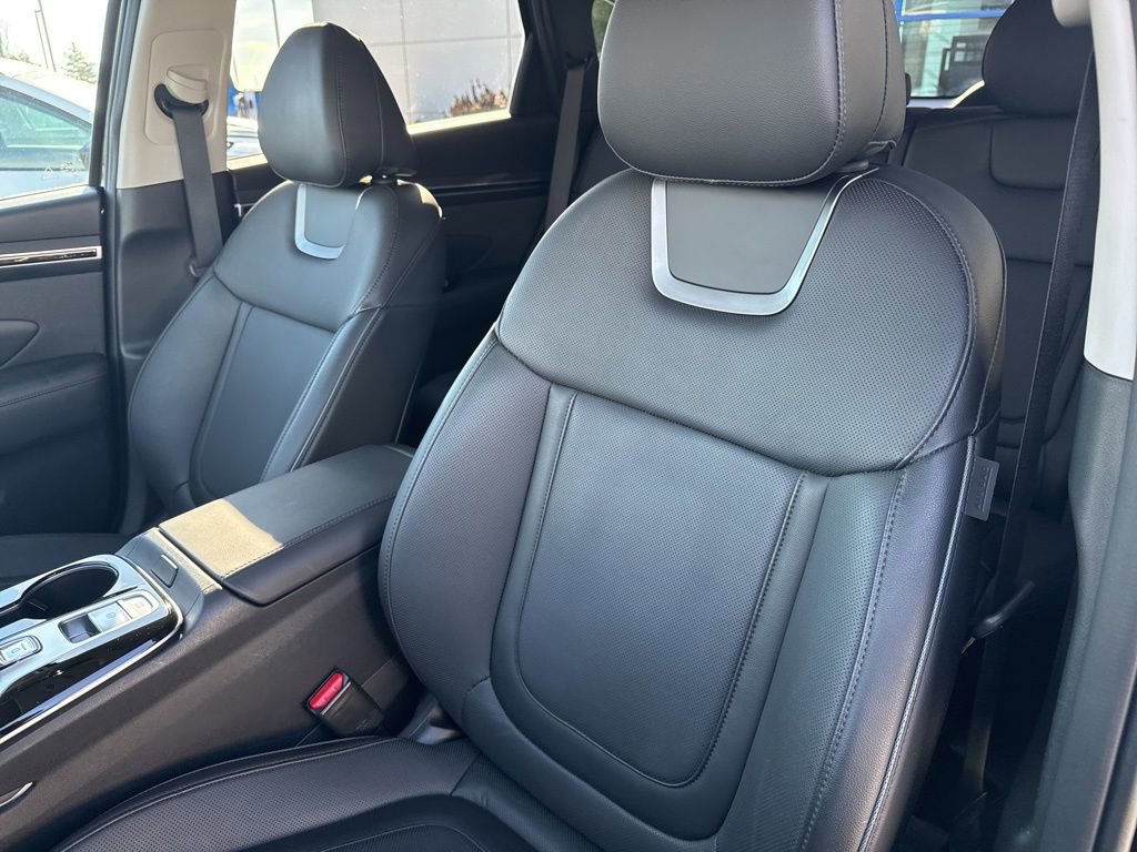 Used 2023 Hyundai Tucson Limited image 40