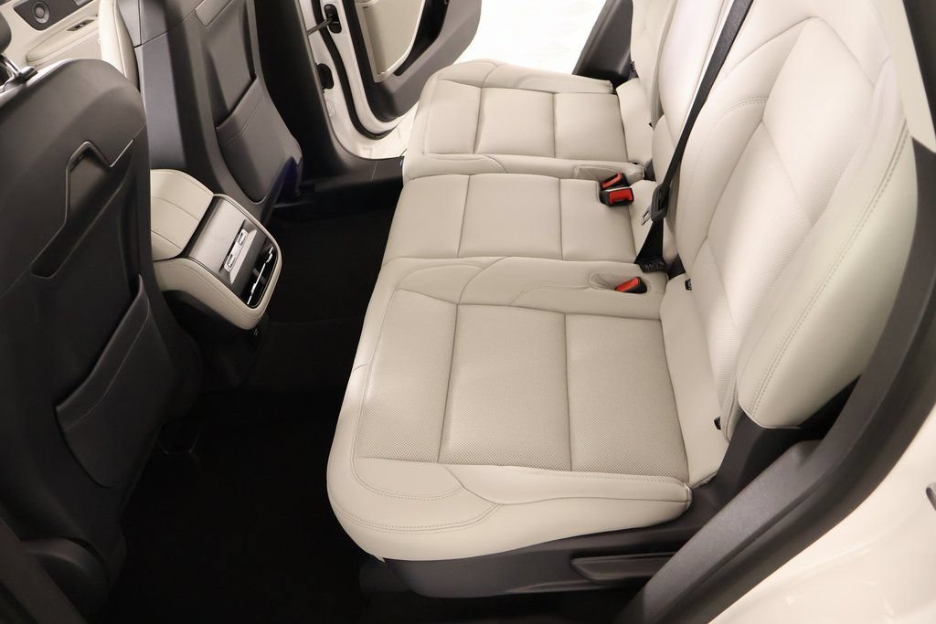 New 2026 Lincoln Nautilus Premier w/ Equipment Group 102A AWD/4WD image 12