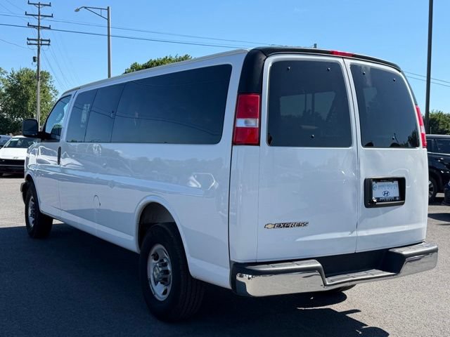 Used 2025 Chevrolet Express 3500 LT w/ LT Preferred Equipment Group RWD image 5