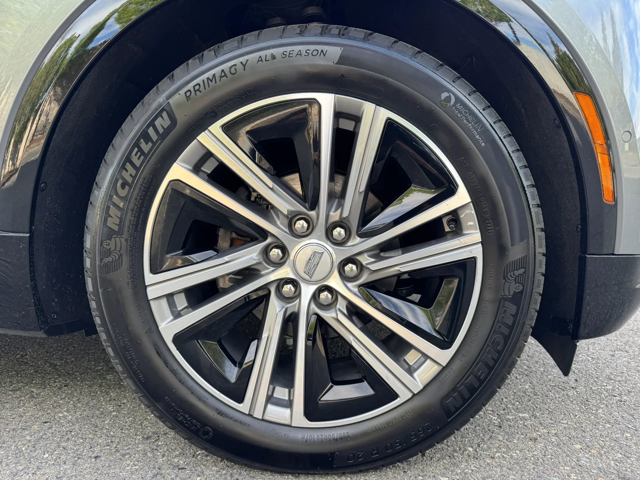 Used 2023 Cadillac Lyriq AWD image 17