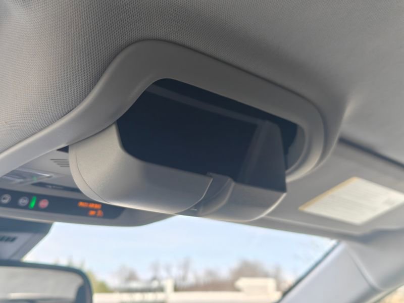 Used 2023 GMC Terrain SLE w/ Driver Convenience Package image 38