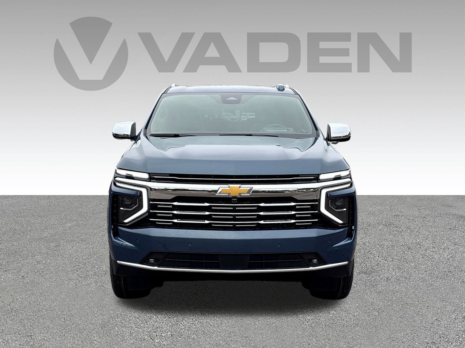 New 2026 Chevrolet Suburban Premier image 2