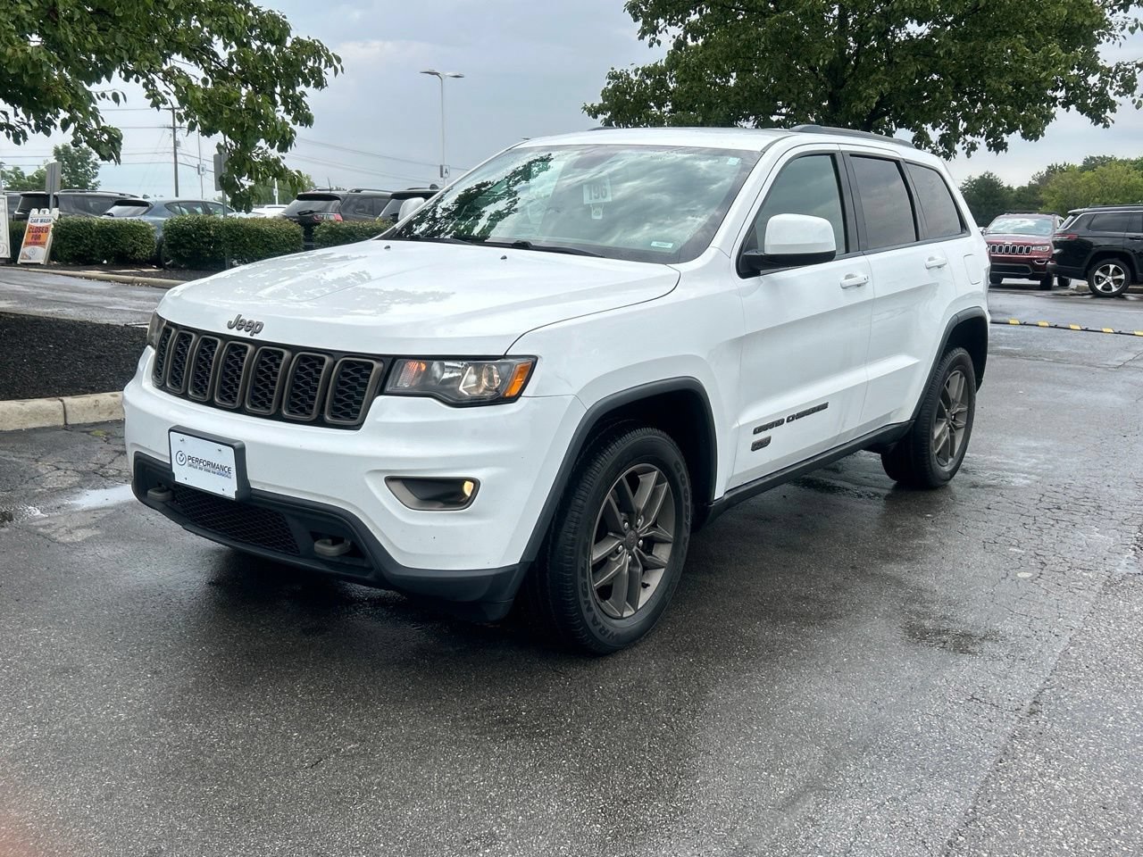Used 2016 Jeep Grand Cherokee Laredo 75th Anniversary AWD/4WD image 9