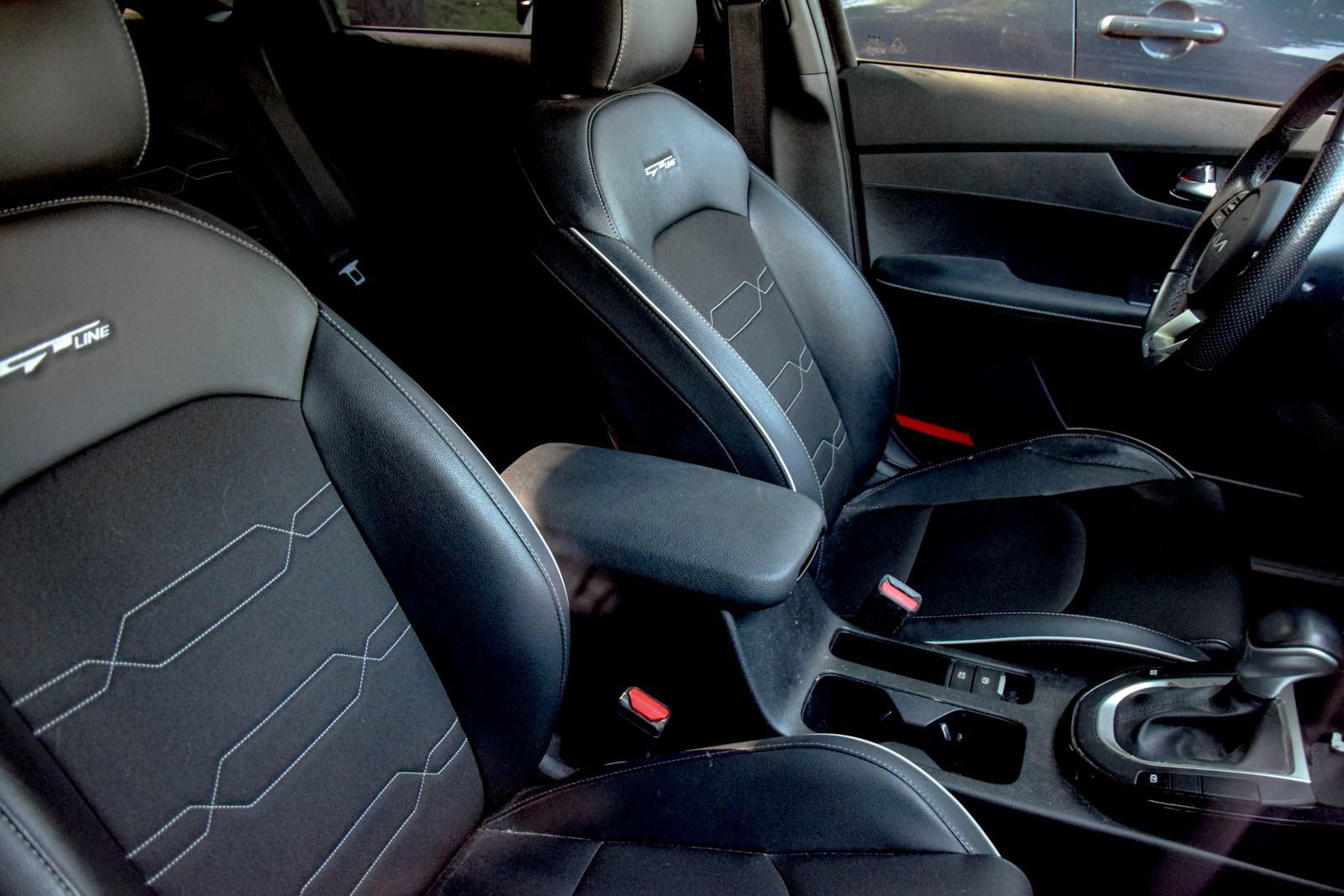 Used 2022 Kia Forte GT-Line w/ GT-Line Technology Package FWD image 21
