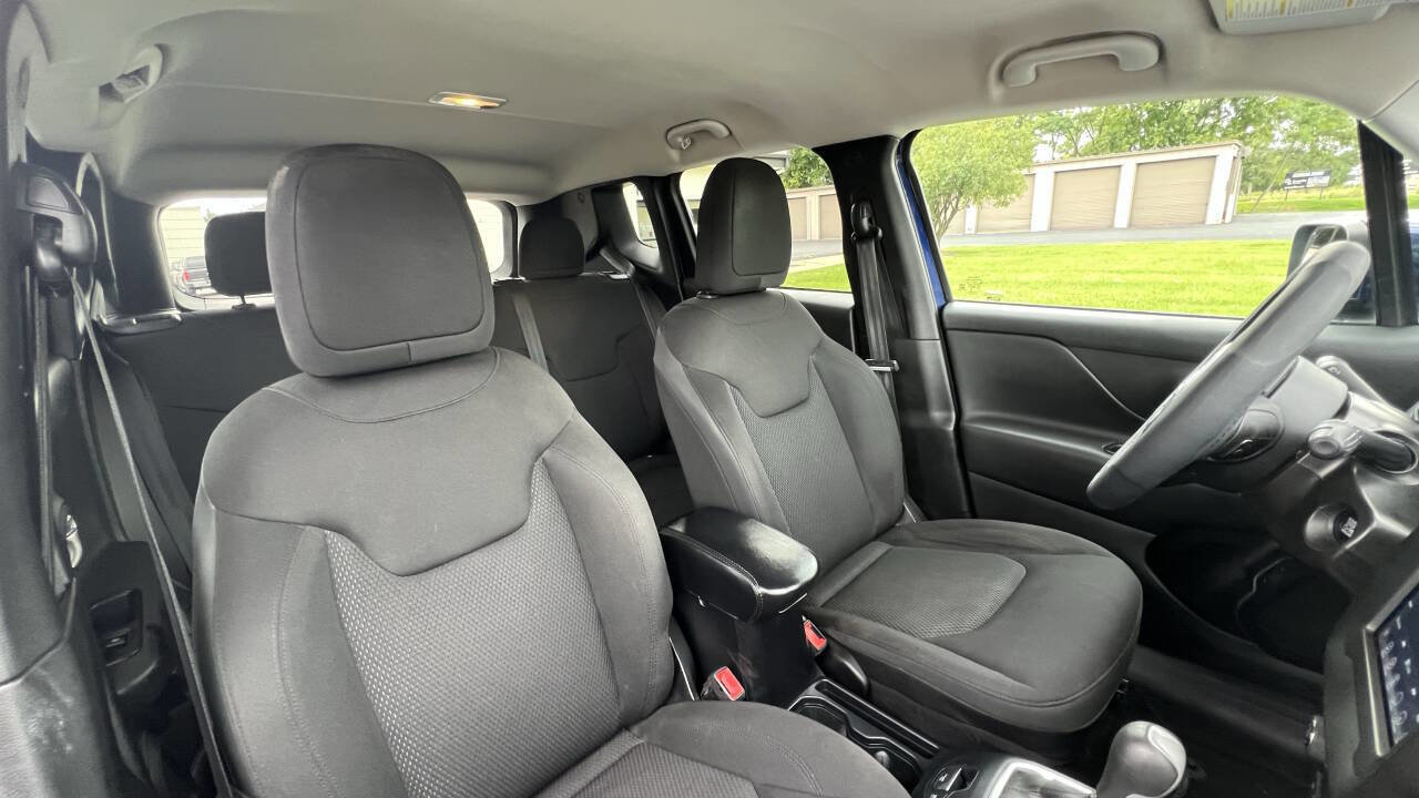 Used 2020 Jeep Renegade Altitude AWD/4WD image 28