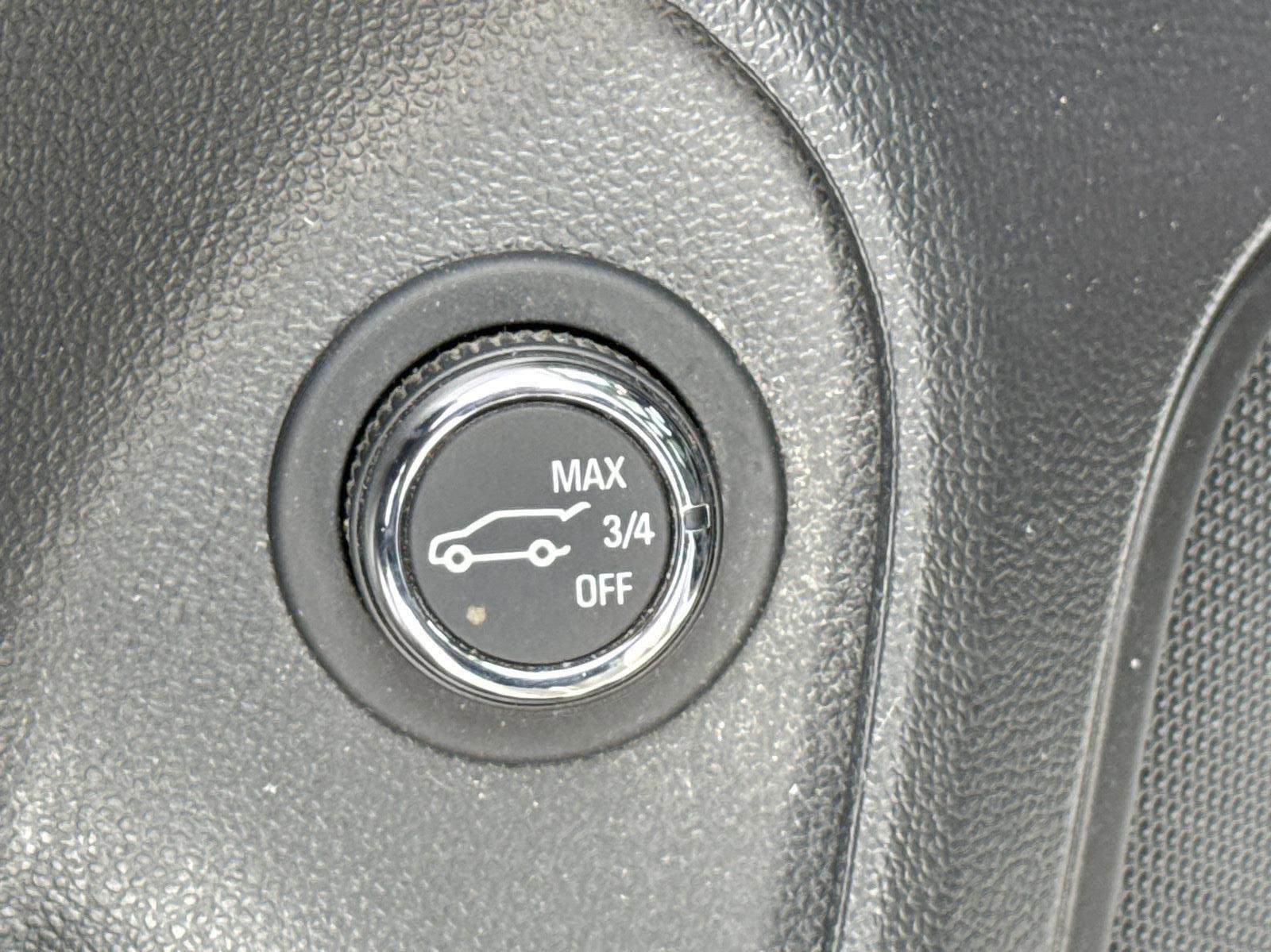 Used 2023 Buick Encore GX Essence w/ Experience Buick Package image 18