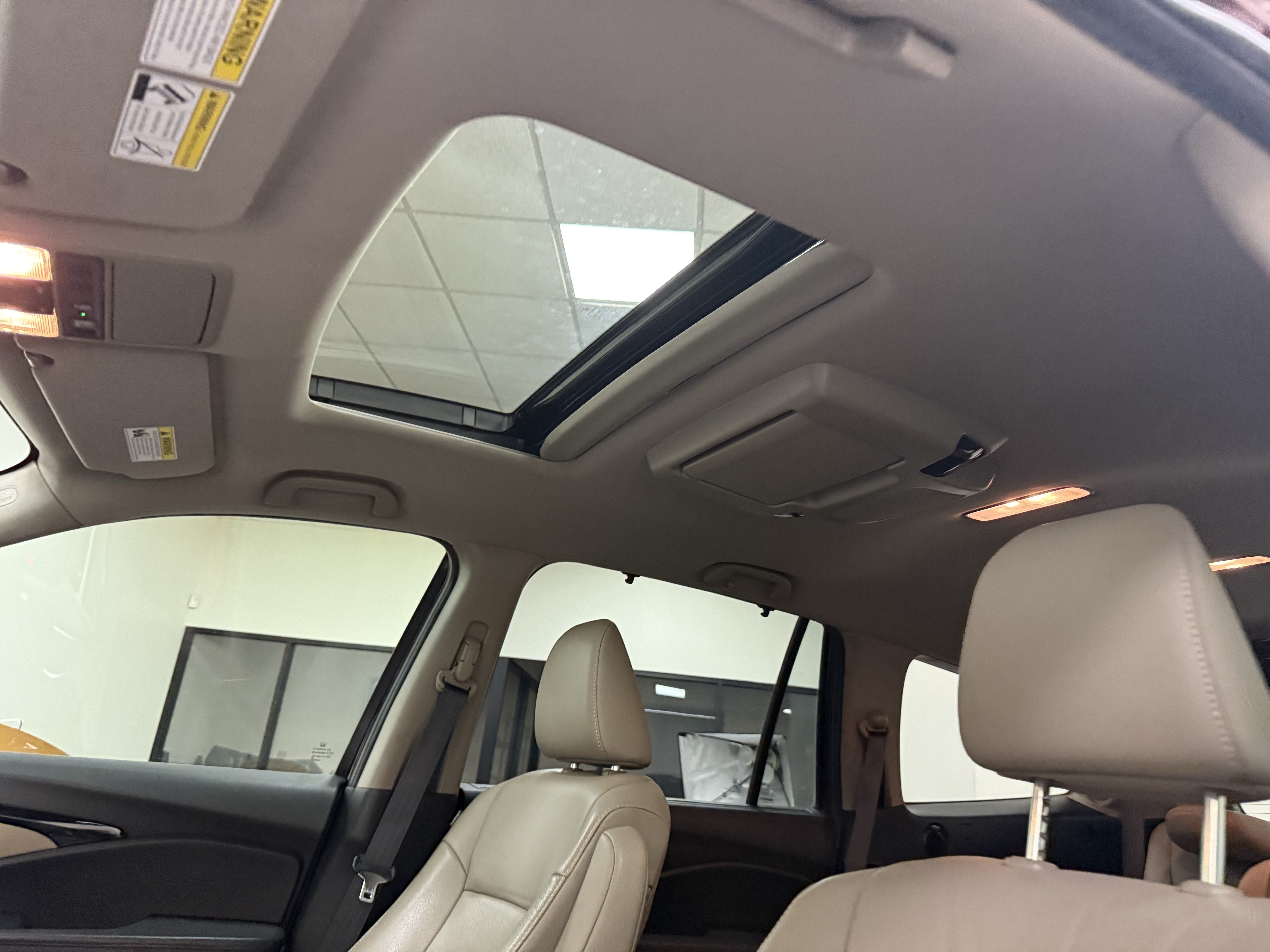 Used 2022 Honda Pilot Touring image 14