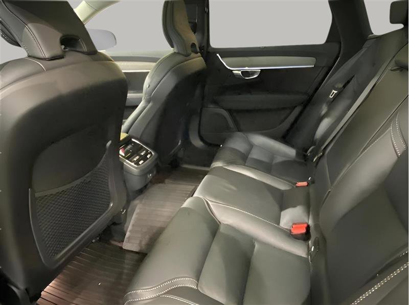 Used 2022 Volvo V90 B6 Cross Country AWD/4WD image 12