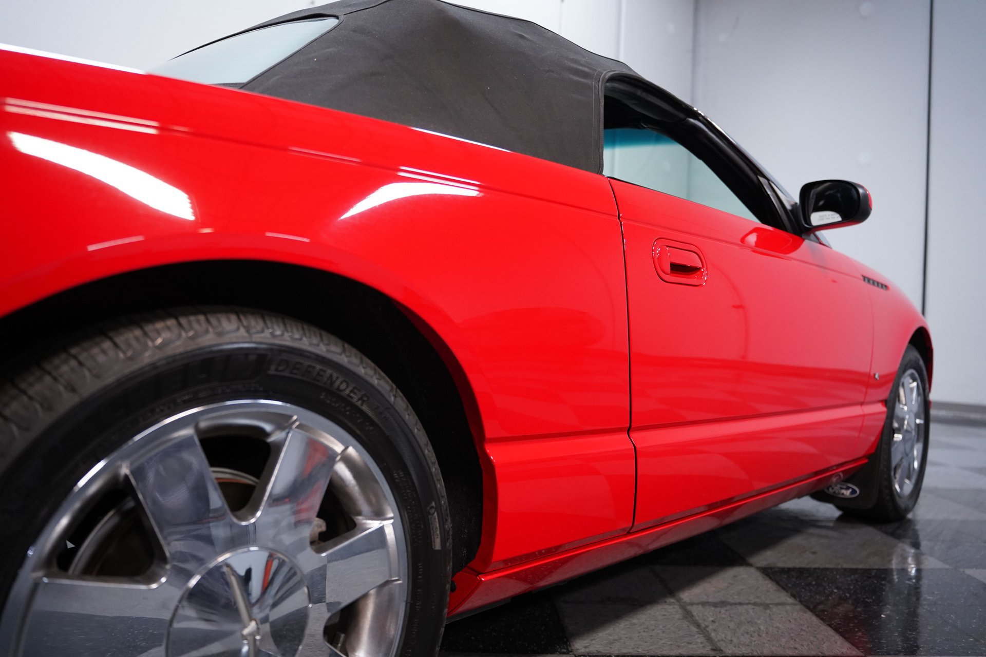 Used 2003 Ford Thunderbird RWD image 22