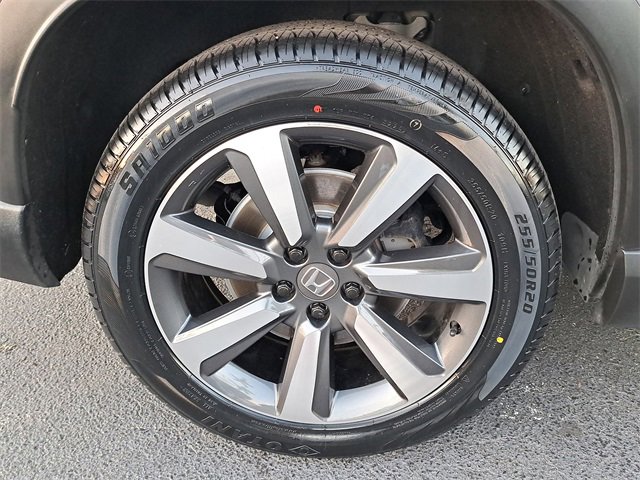 Certified 2024 Honda Pilot Touring image 7