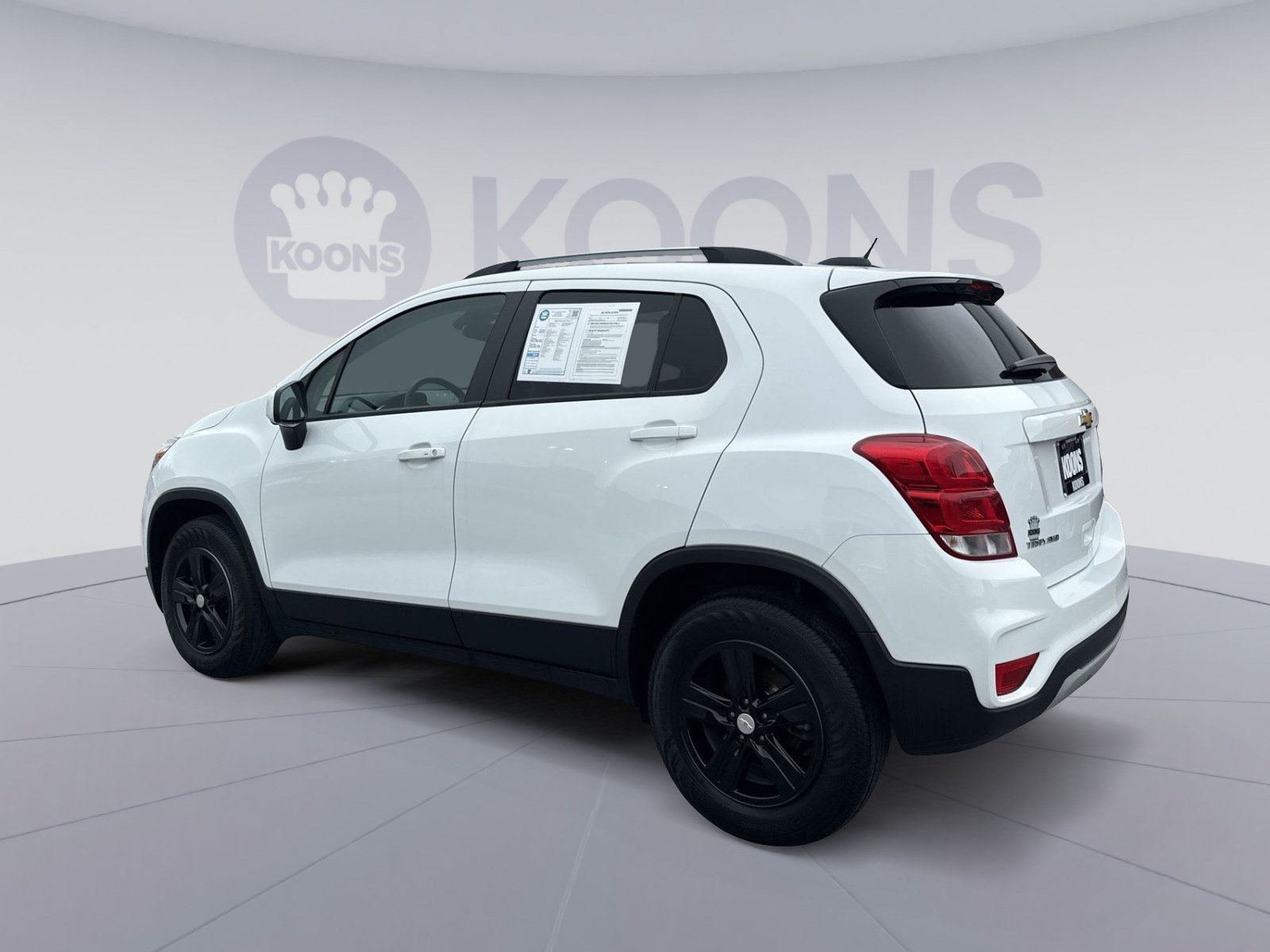 Used 2022 Chevrolet Trax LT w/ LT Convenience Package AWD/4WD image 4