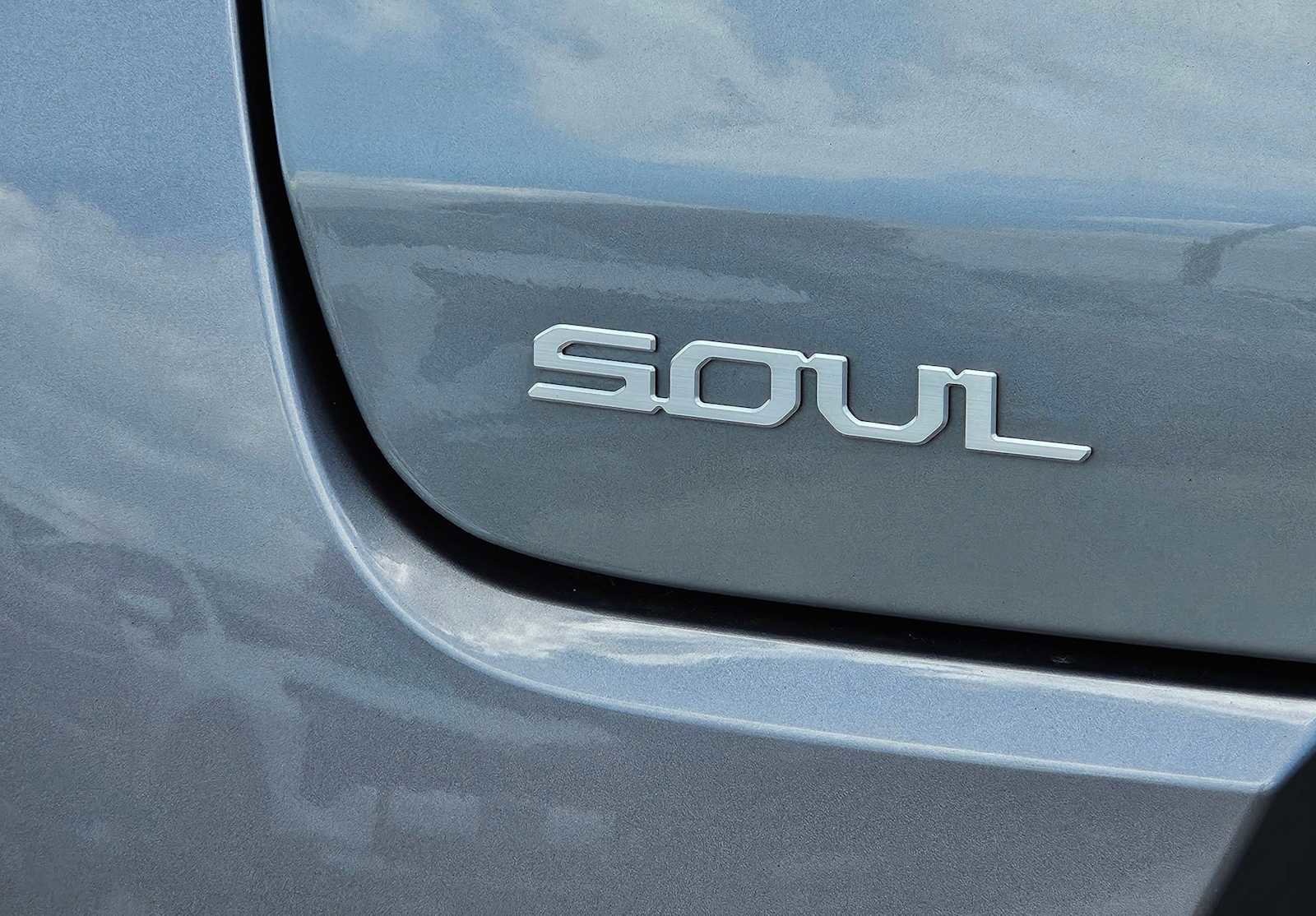 Certified 2025 Kia Soul LX FWD image 13