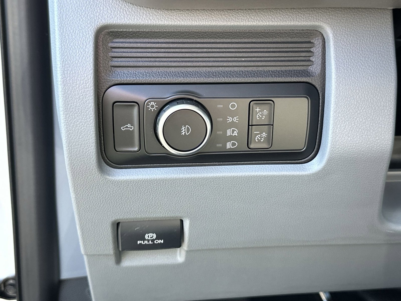 New 2026 Ford F450 XL w/ XL Driver Assist Package AWD/4WD image 18