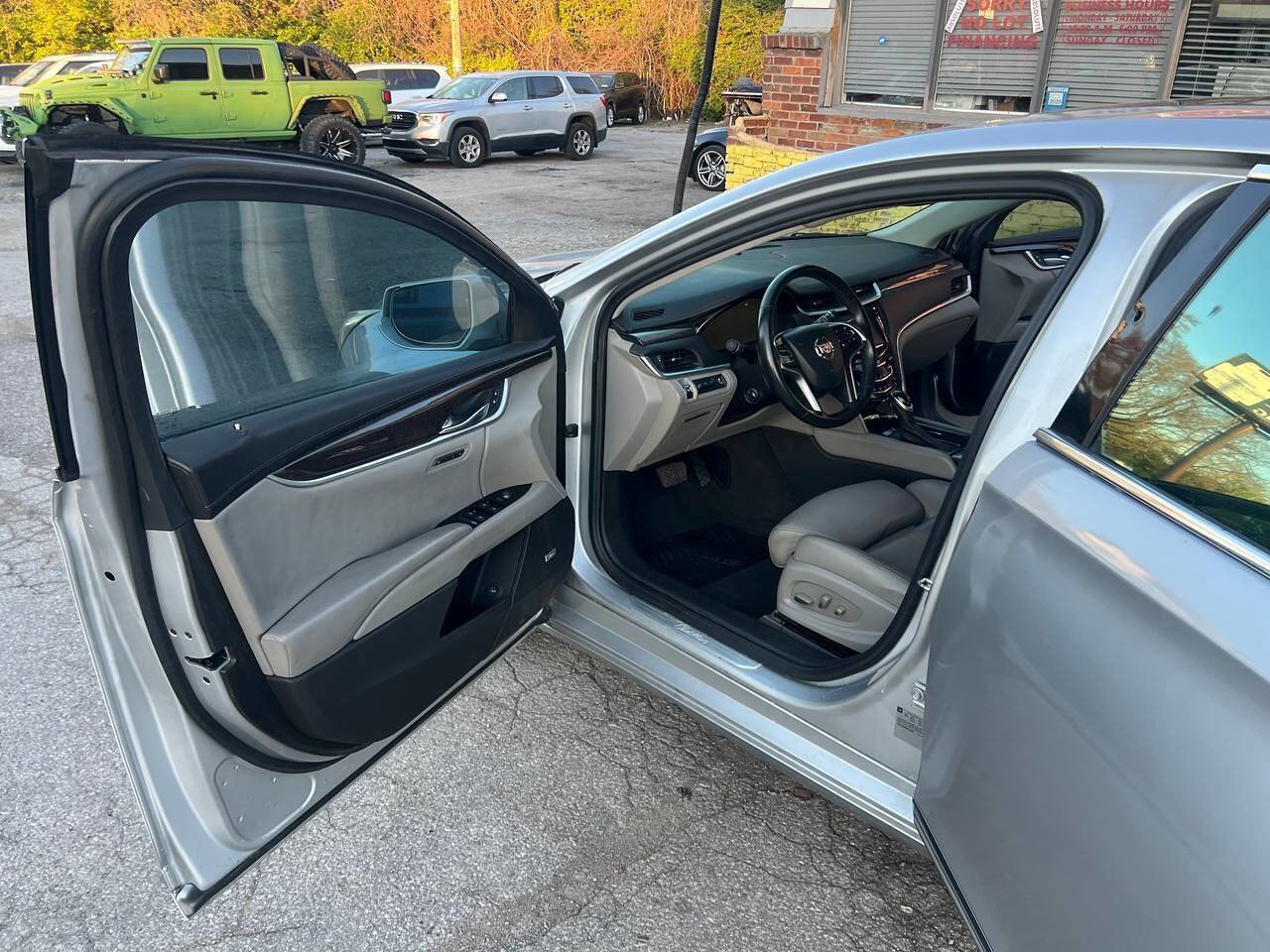 Used 2013 Cadillac XTS Premium AWD/4WD image 9