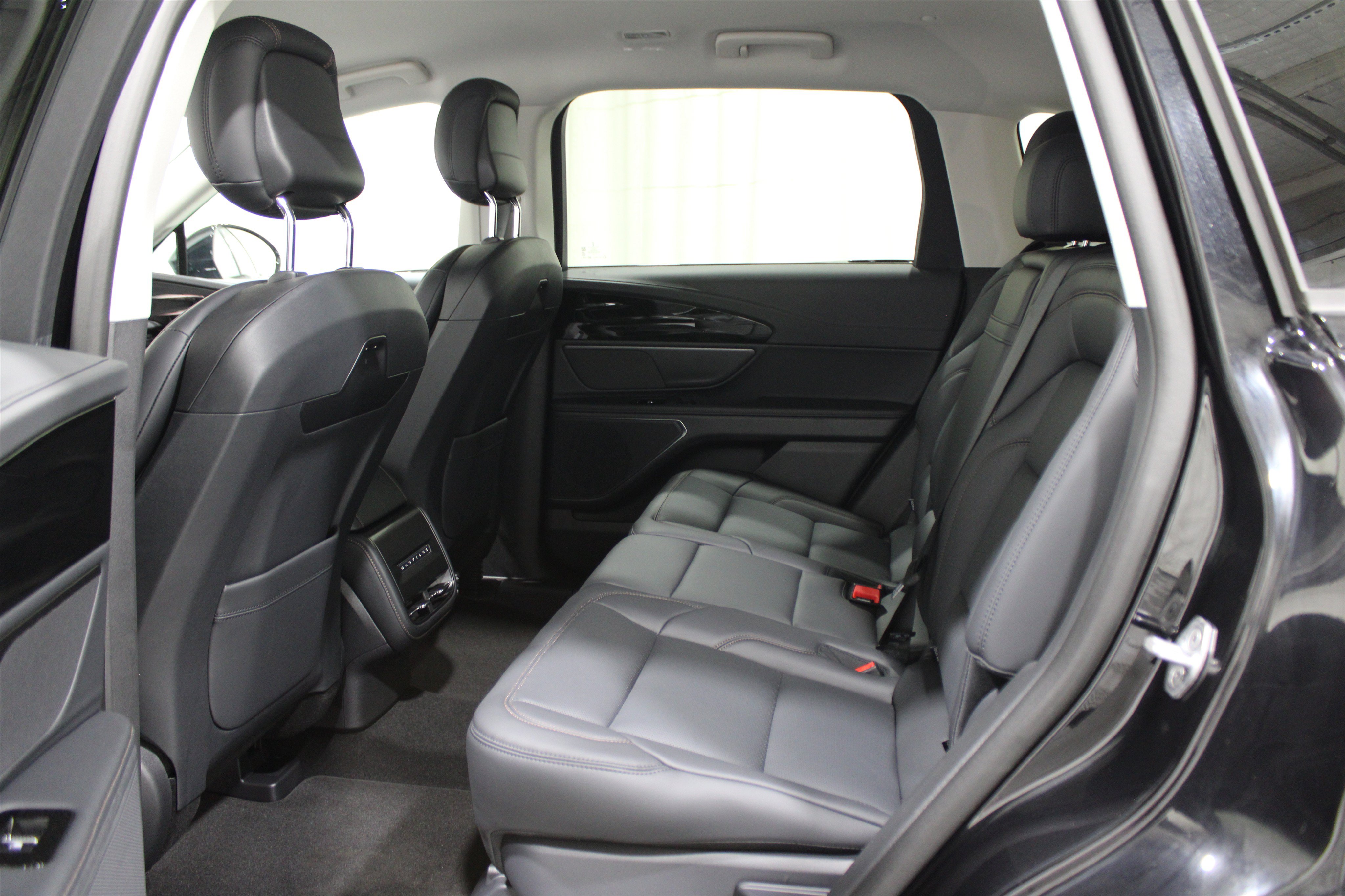 New 2026 Lincoln Nautilus Premier AWD/4WD image 24