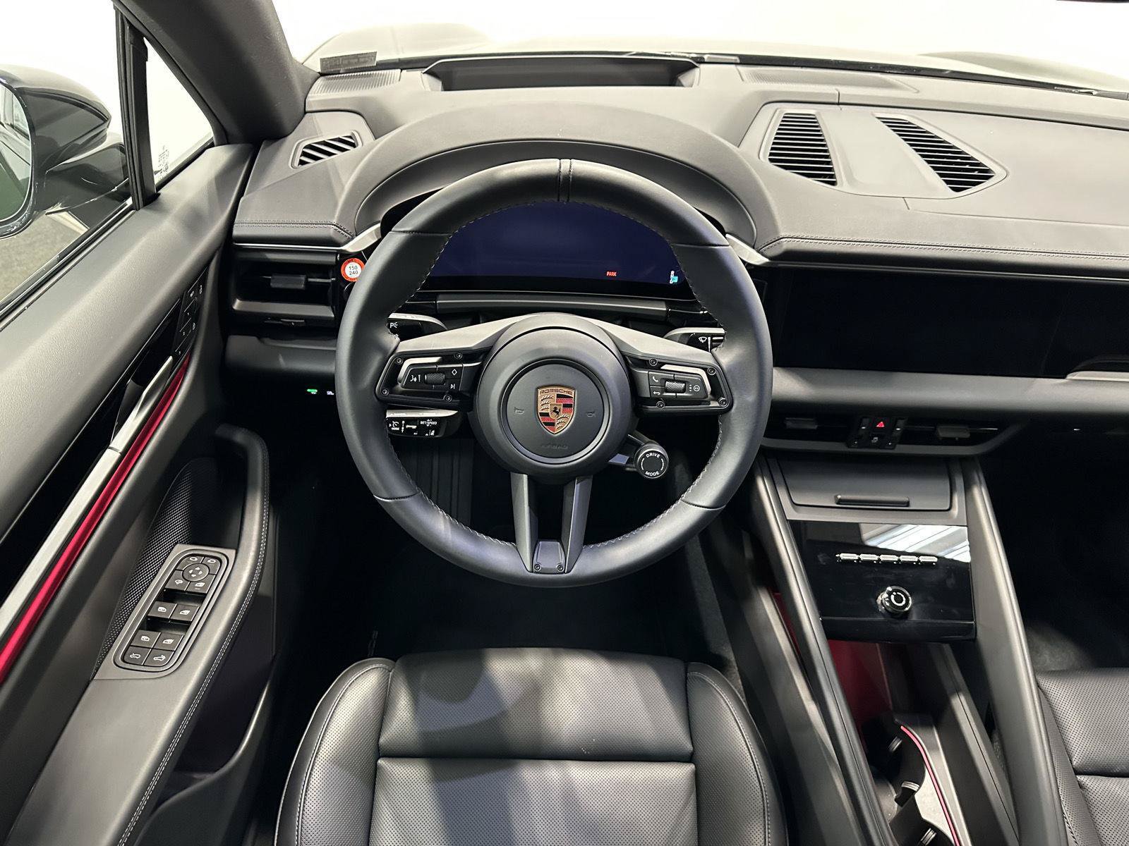 Certified 2025 Porsche Macan 4S Electric AWD/4WD image 26