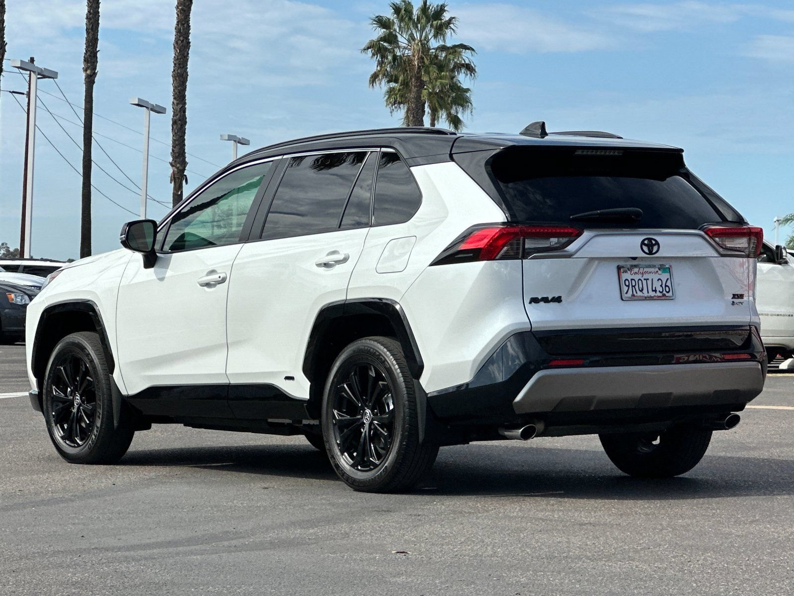 Used 2025 Toyota RAV4 XSE w/ Advanced Technology Package AWD/4WD image 3