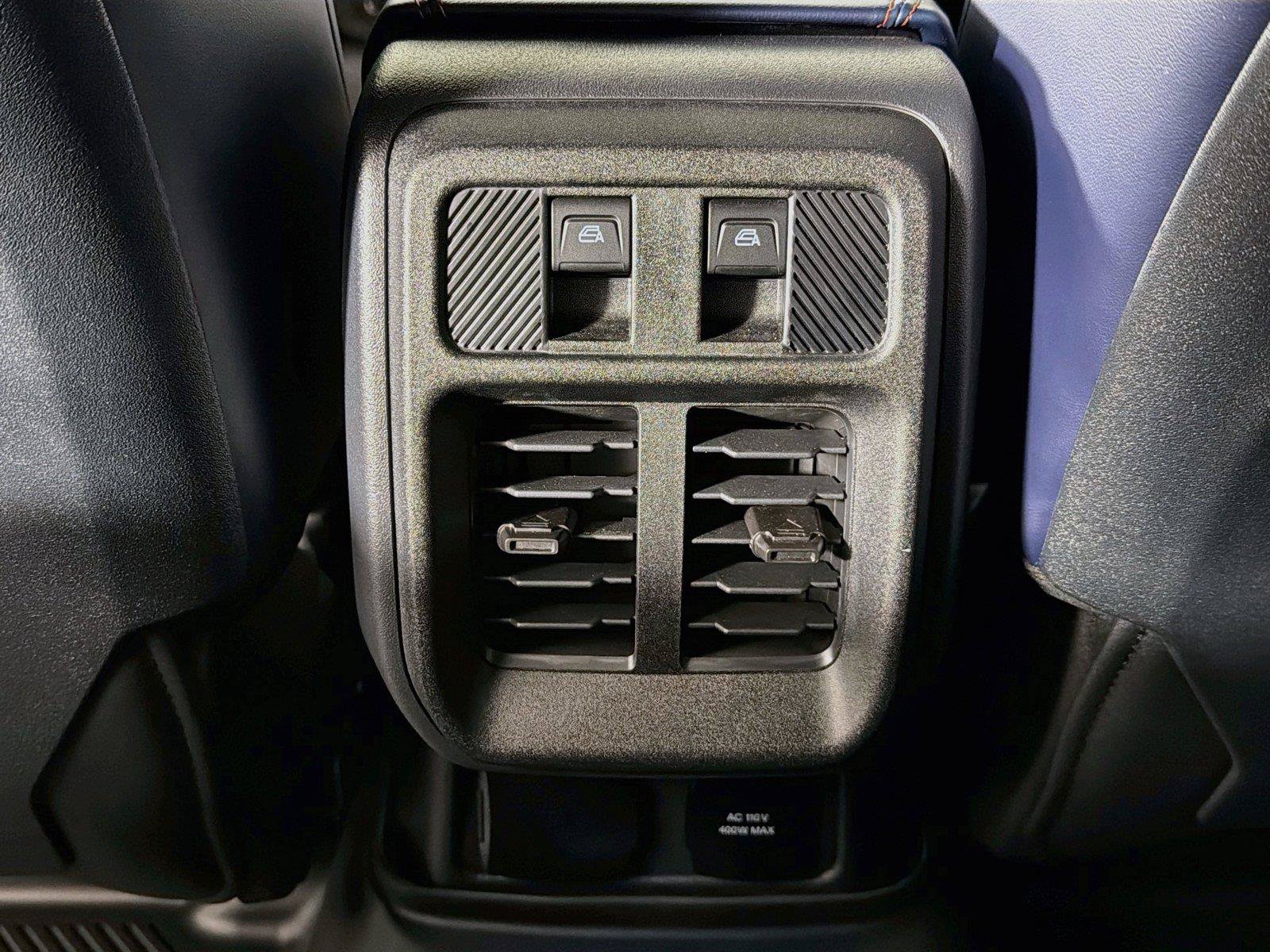 Used 2025 Ford Bronco Raptor AWD/4WD image 29