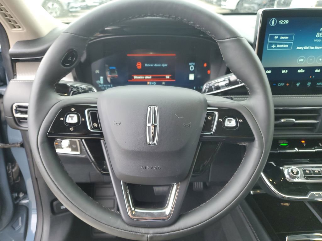 New 2026 Lincoln Corsair Reserve FWD image 23