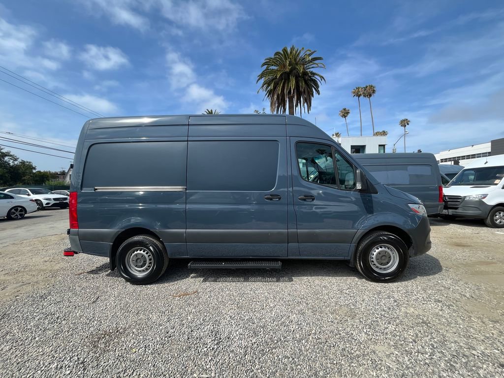 Used 2019 Mercedes-Benz Sprinter 144 image 4