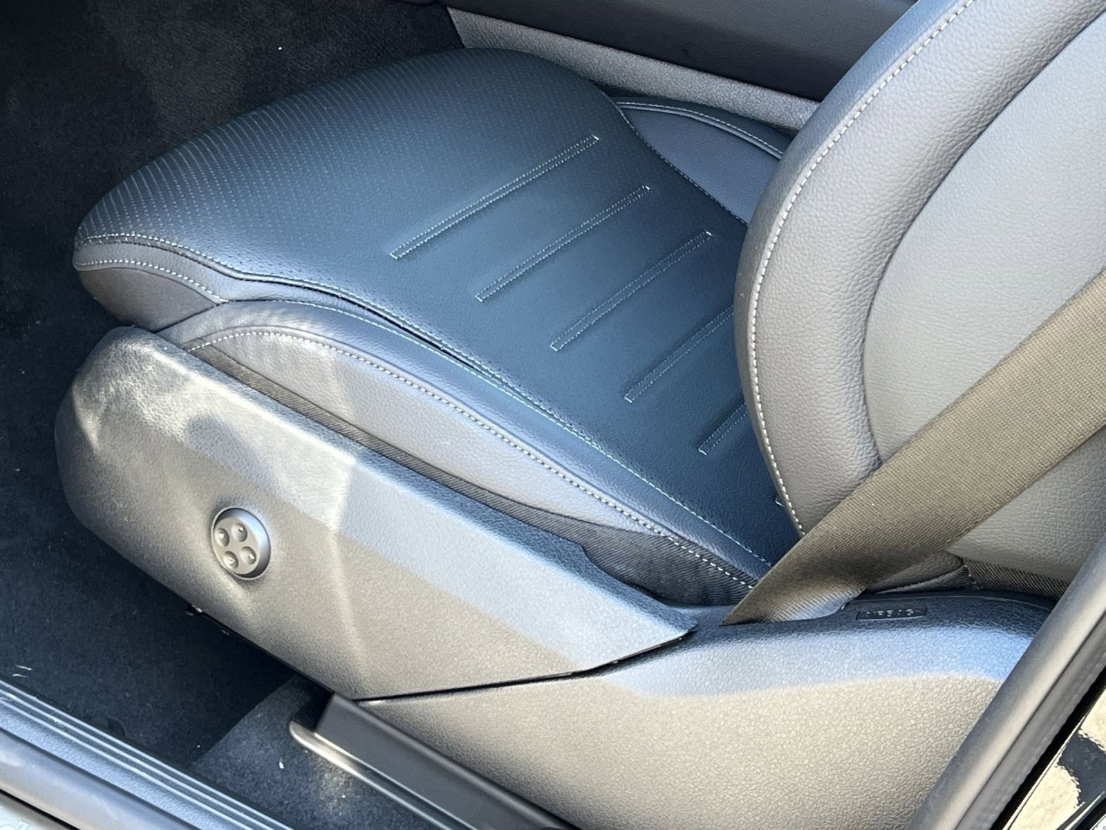 New 2026 Mercedes-Benz GLC 300 4MATIC image 12