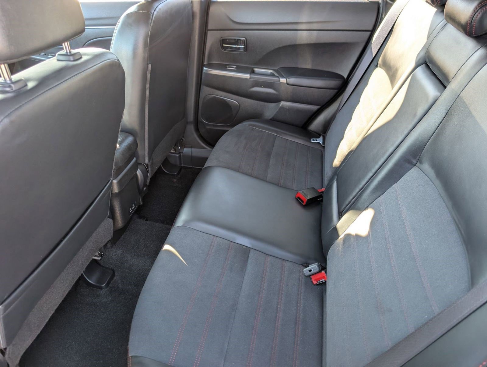 Used 2024 Mitsubishi Outlander Sport SE image 27