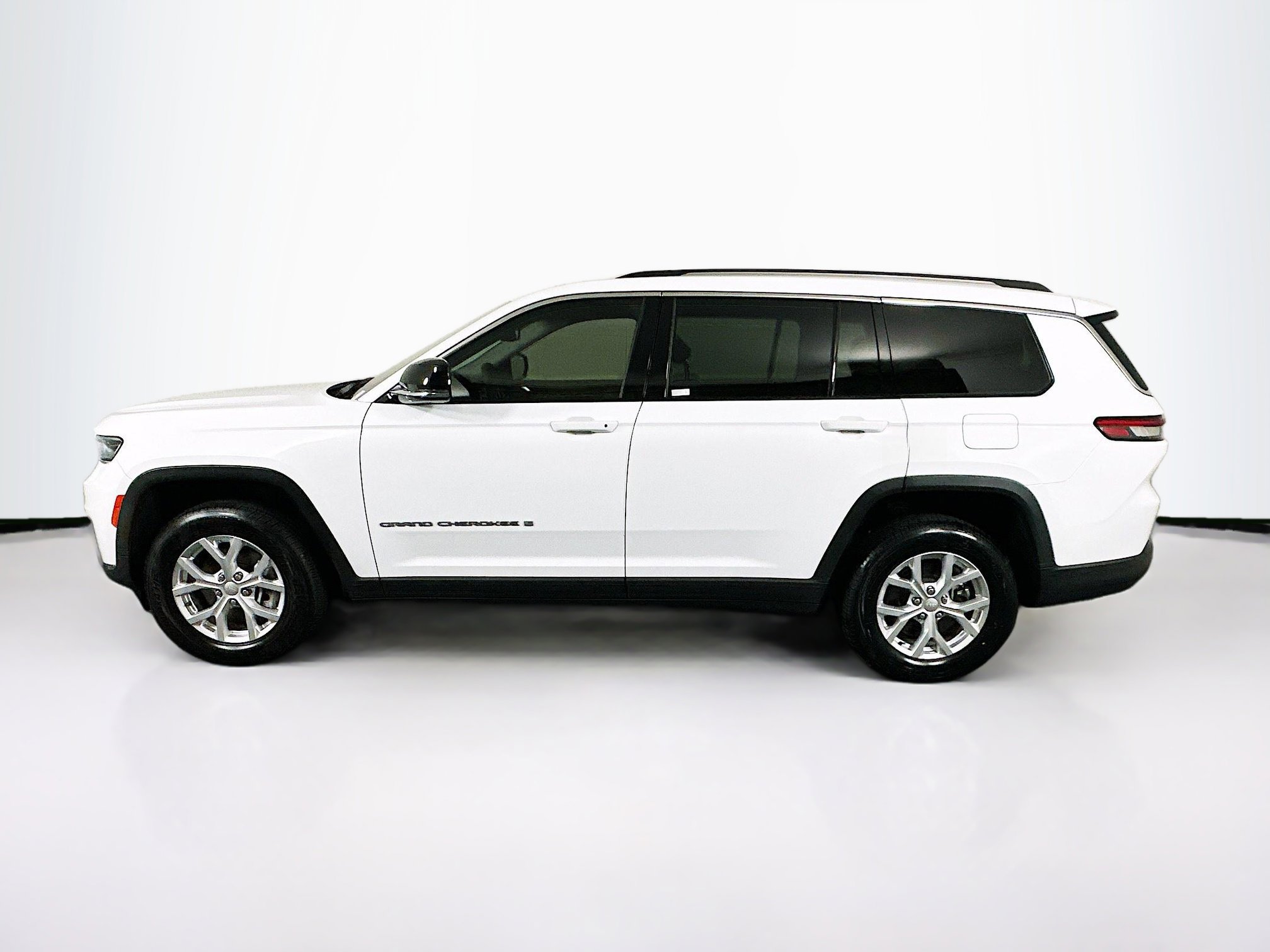 Used 2023 Jeep Grand Cherokee L Limited image 4