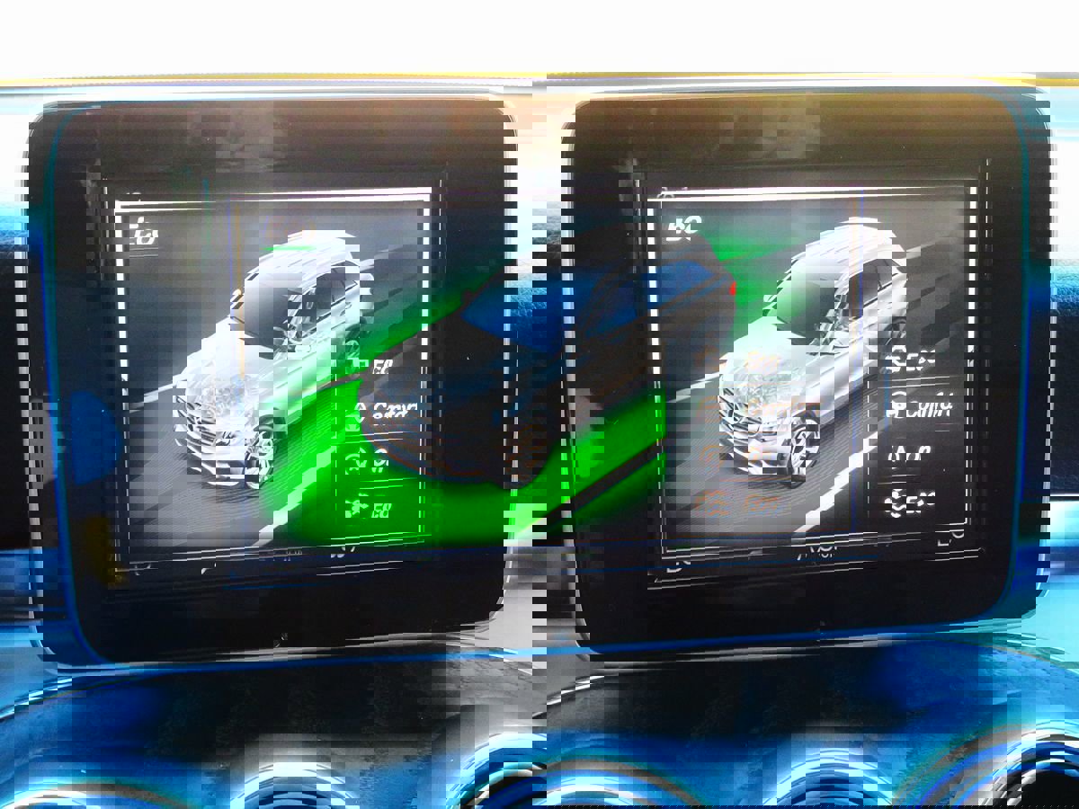 Used 2017 Mercedes-Benz GLC 300 image 26