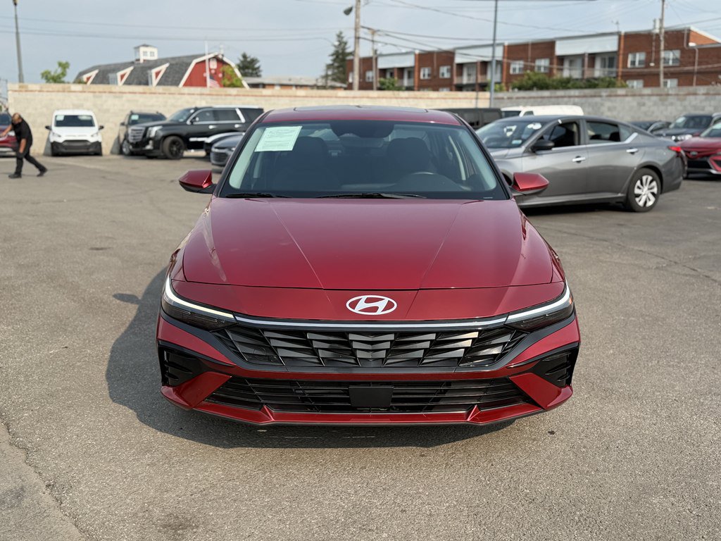 Used 2025 Hyundai Elantra SEL FWD image 2