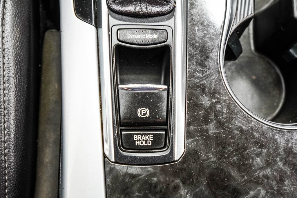 Used 2018 Acura TLX FWD image 25