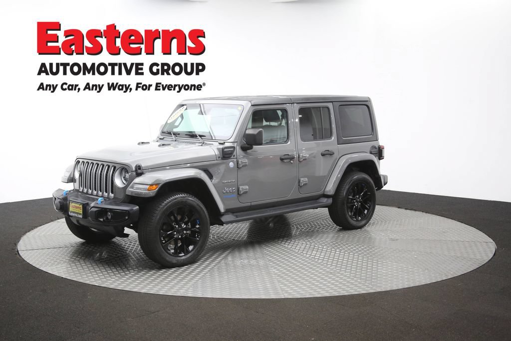 Used 2022 Jeep Wrangler Unlimited Sahara w/ Cold Weather Group AWD/4WD image 55