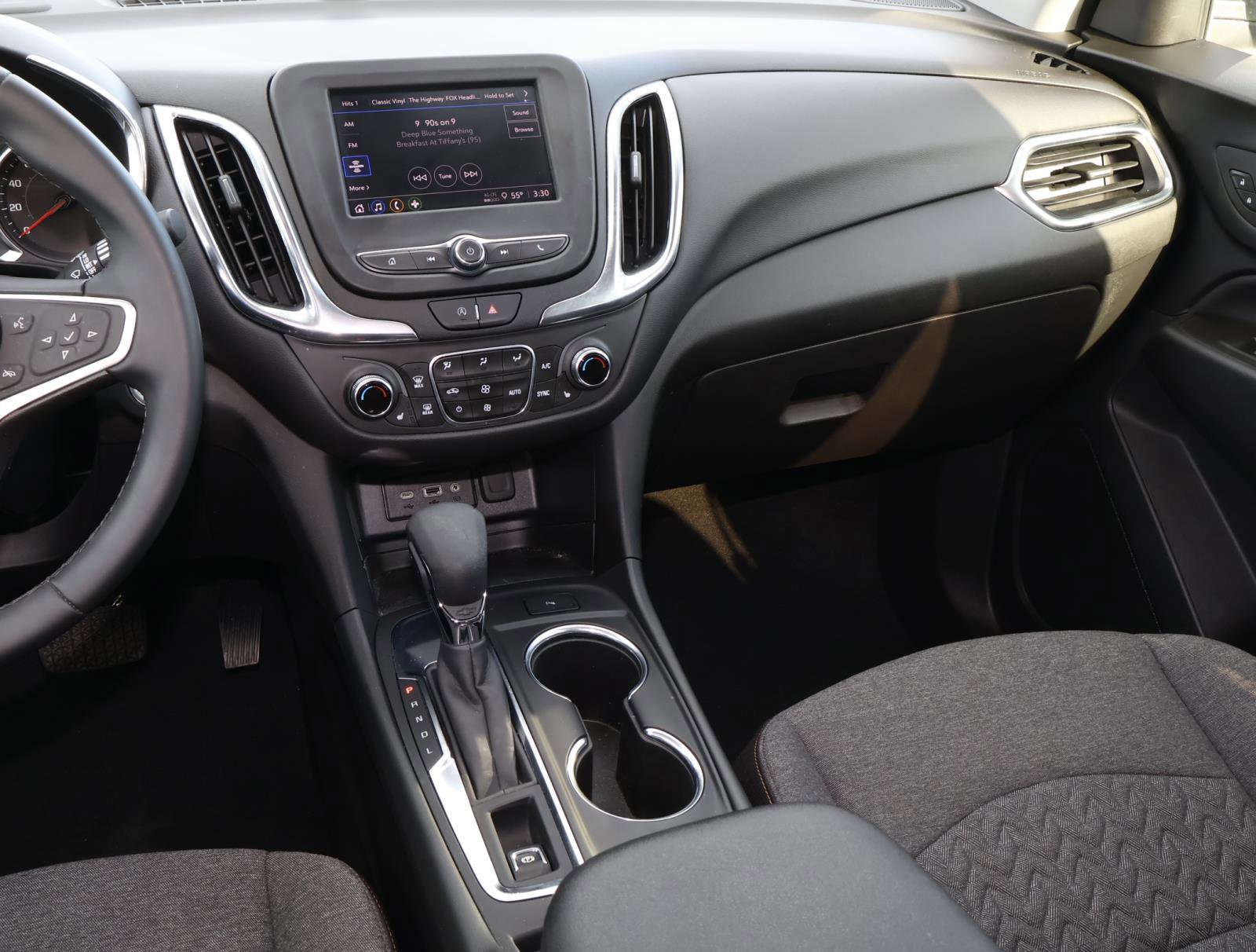 Used 2023 Chevrolet Equinox LT image 11