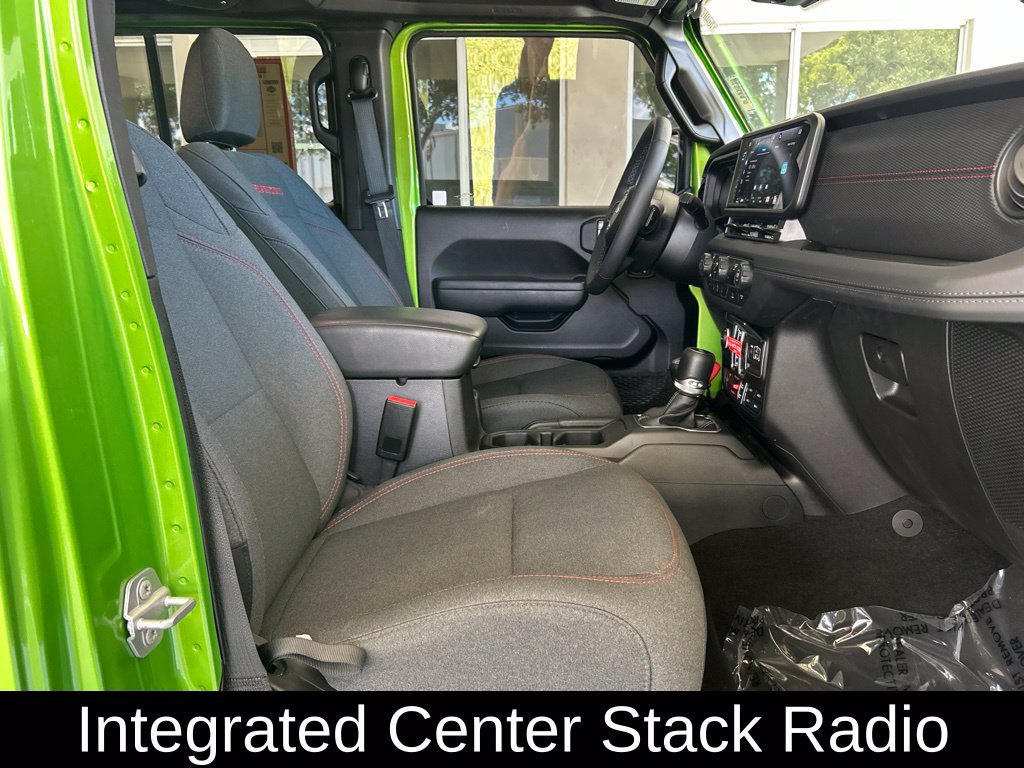 Used 2026 Jeep Wrangler Unlimited Rubicon AWD/4WD image 25
