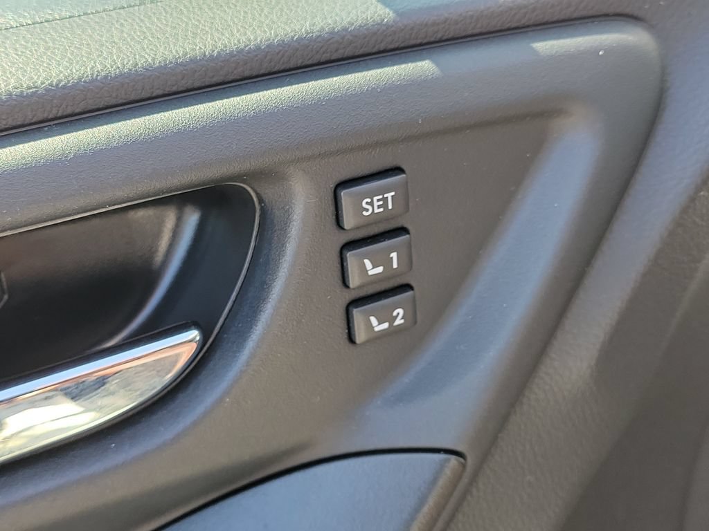 Used 2018 Subaru Forester 2.5i Touring AWD/4WD image 18