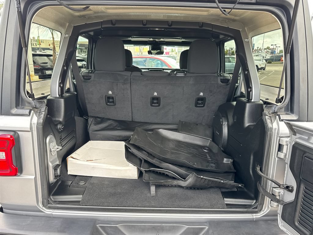 Used 2021 Jeep Wrangler Unlimited Sport AWD/4WD image 15