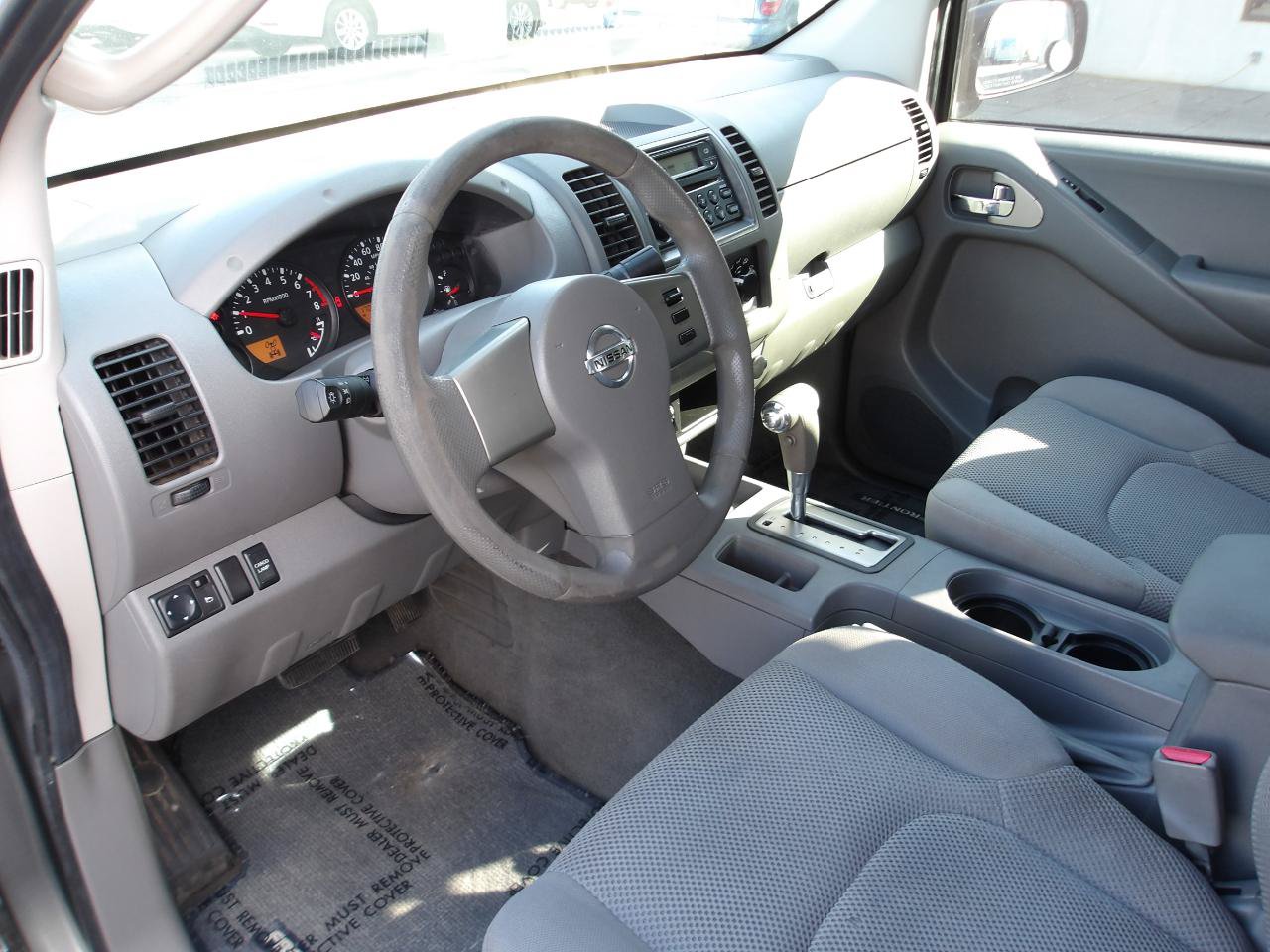 Used 2007 Nissan Frontier SE w/ Power Pkg AWD/4WD image 9