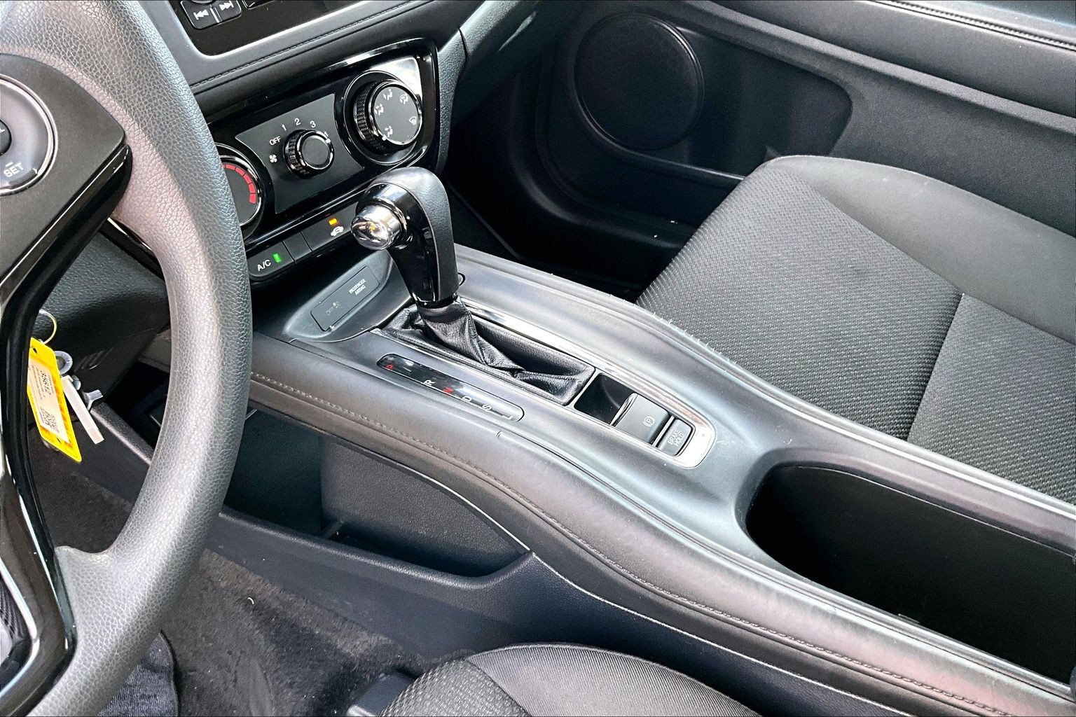 Used 2016 Honda HR-V LX image 12