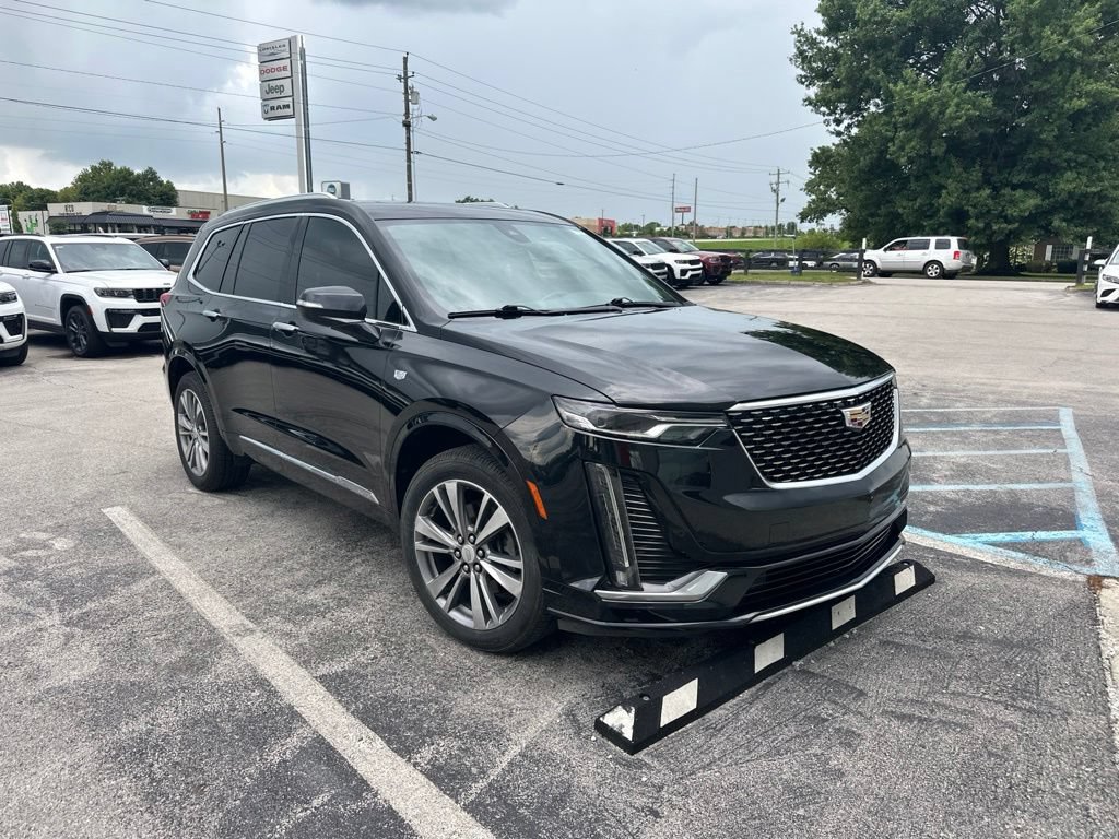 Used 2020 Cadillac XT6 Premium Luxury AWD/4WD image 2
