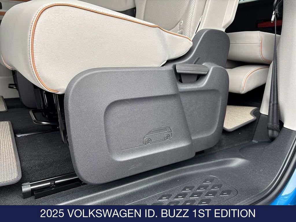 New 2025 Volkswagen ID. Buzz 1st Edition image 39