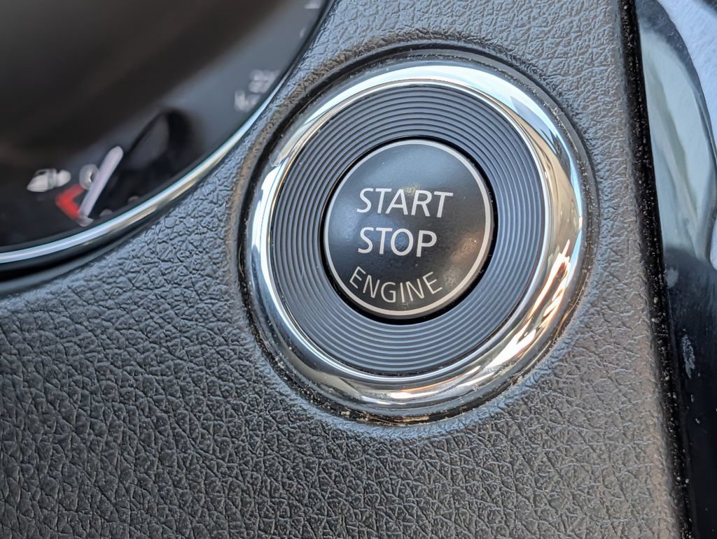 Used 2022 Nissan Rogue Sport SV FWD image 20